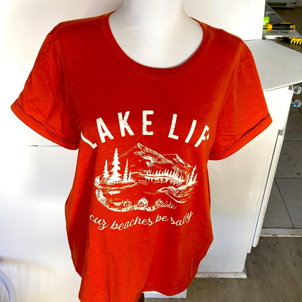 lake life tee size small.